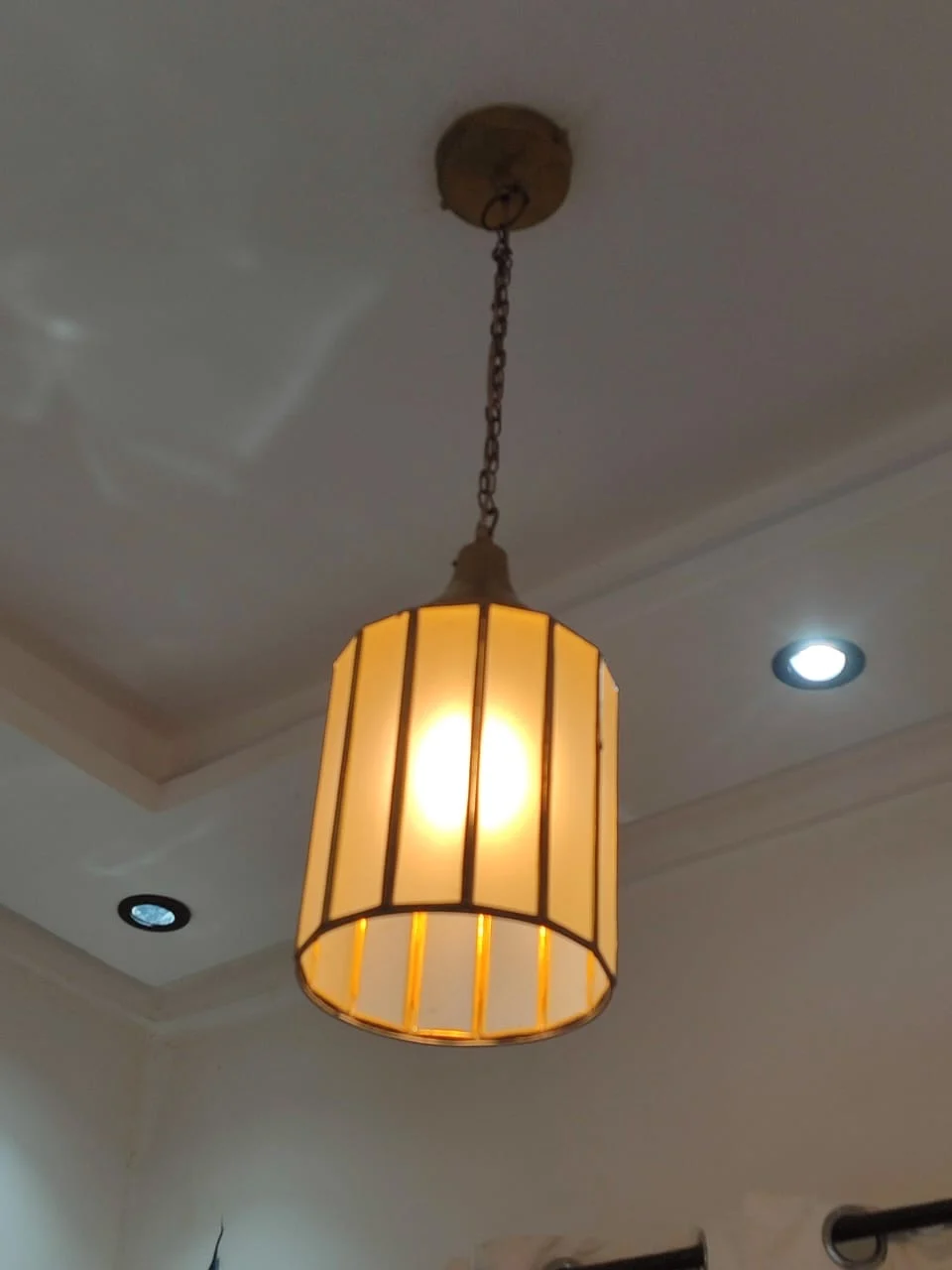 Gold Tone Frosted Cylinder Pendant