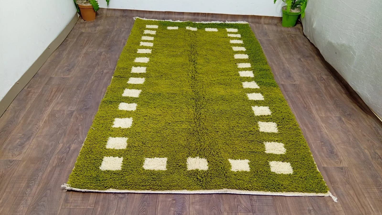 Green Cream Block Border Rug