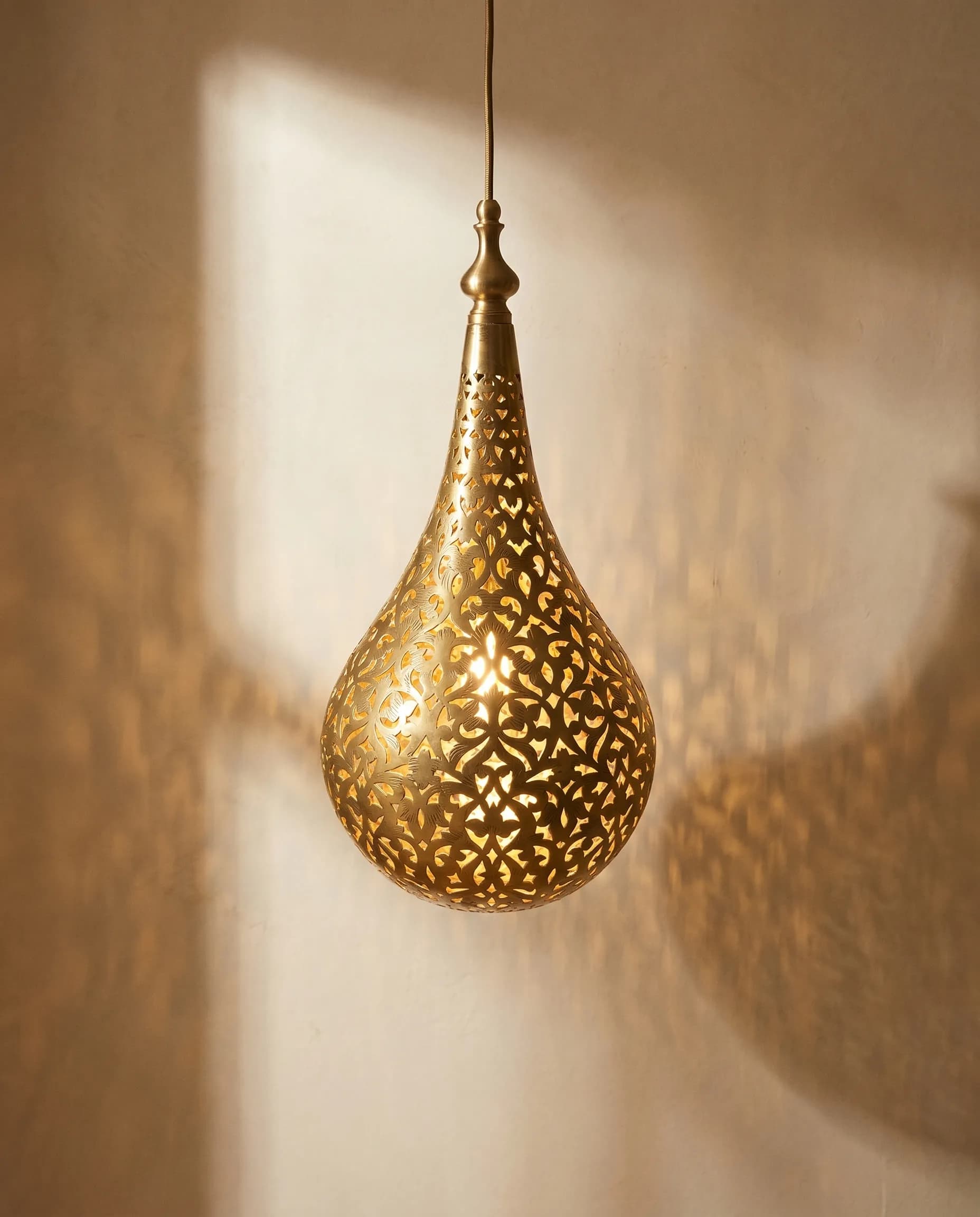 zahra pendant -- view 6